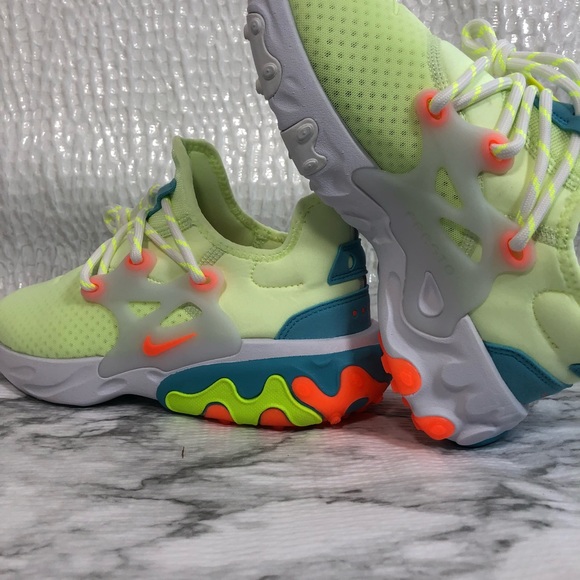 🚨Sold🚨Nike Women’s React Pretso - Picture 2 of 7